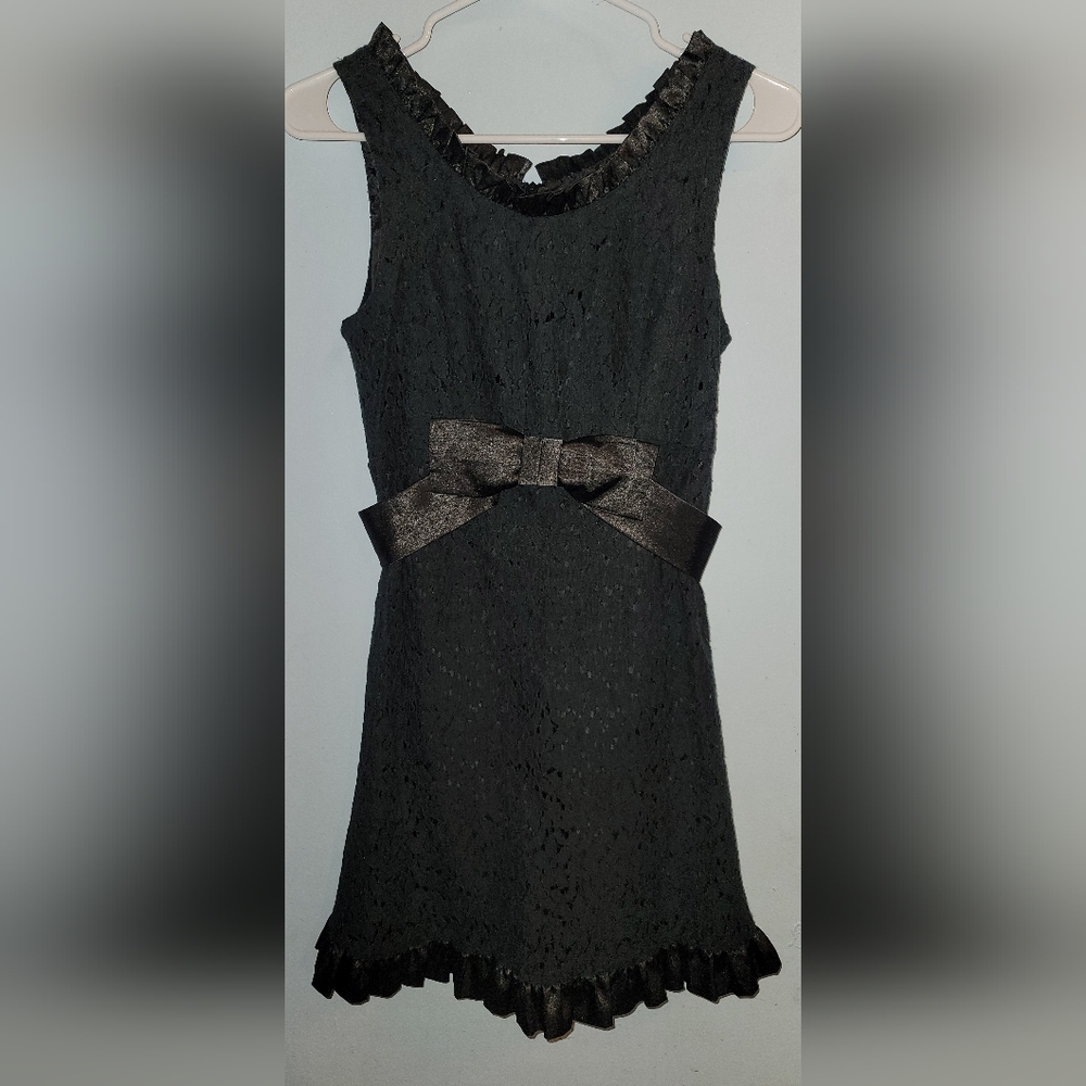 Twenty one Little Black lace dress ribbon waist  sleeveless, zippered, lined